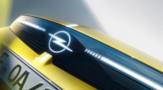 Nowy Opel Astra 2026 wjeżdża do Polski. Zaskakujący cennik i 