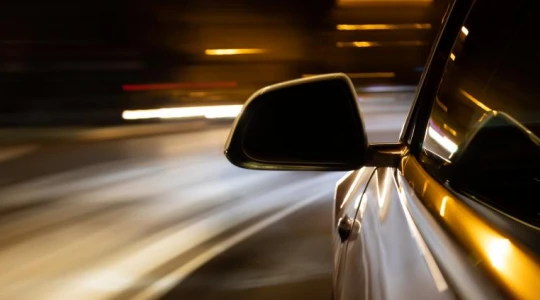 Nowy rekordzista? 18-latek w BMW stracił prawo jazdy, zanim zdążył je odebrać